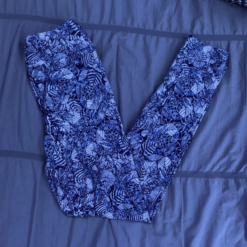 LuLaroe full length navy and white printed legging